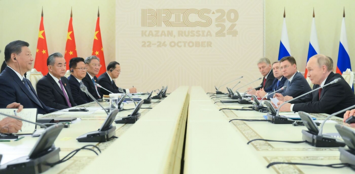 Cuộc gặp giữa Tổng thống Nga Putin với Chủ tịch Trung Quốc Tập Cận Bình bên lề Hôi nghị Thượng đỉnh BRICS lần thứ 16.
