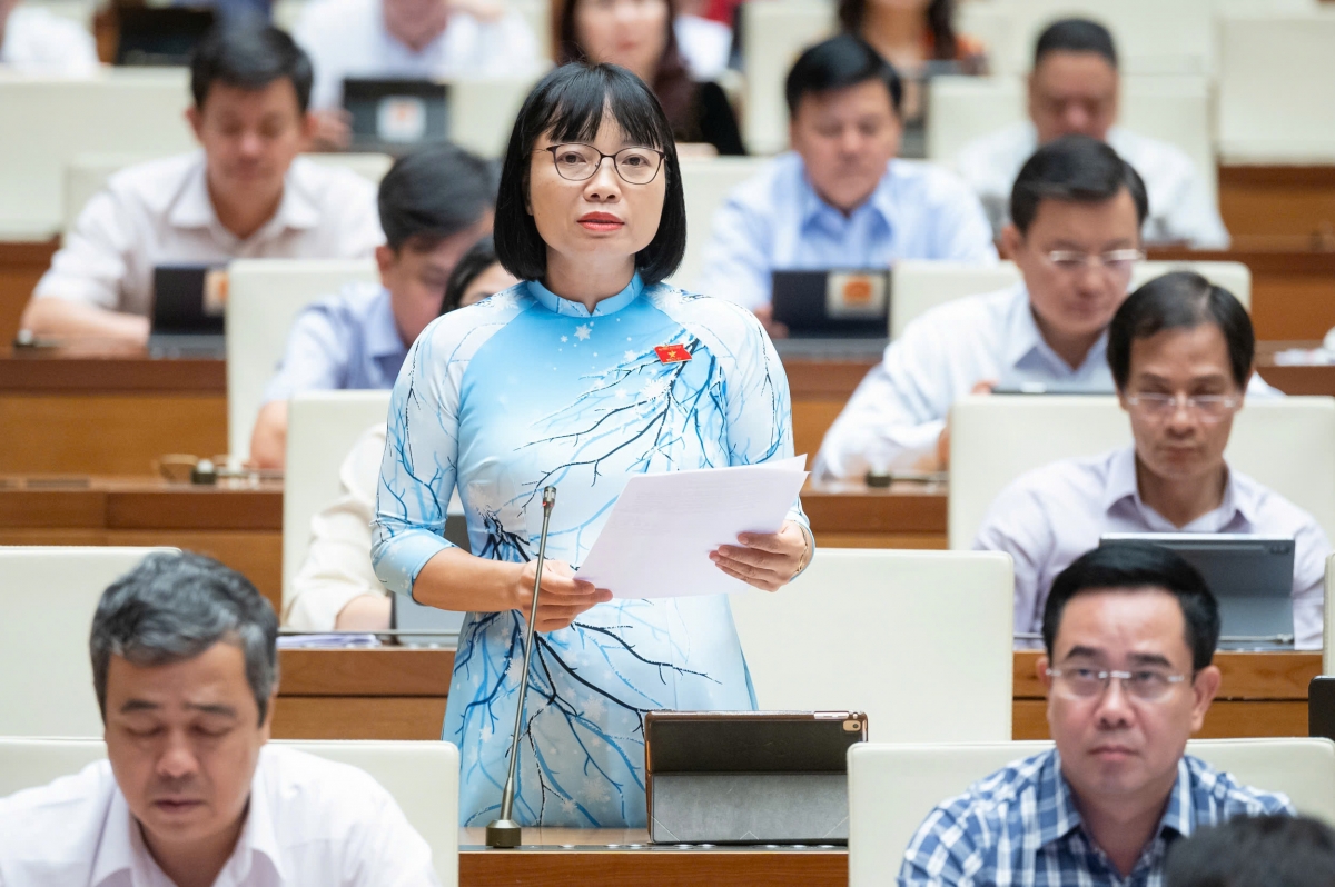 Đại biểu Nguyễn Thị Việt Nga (Đoàn Hải Dương). (Ảnh: Quốc hội)