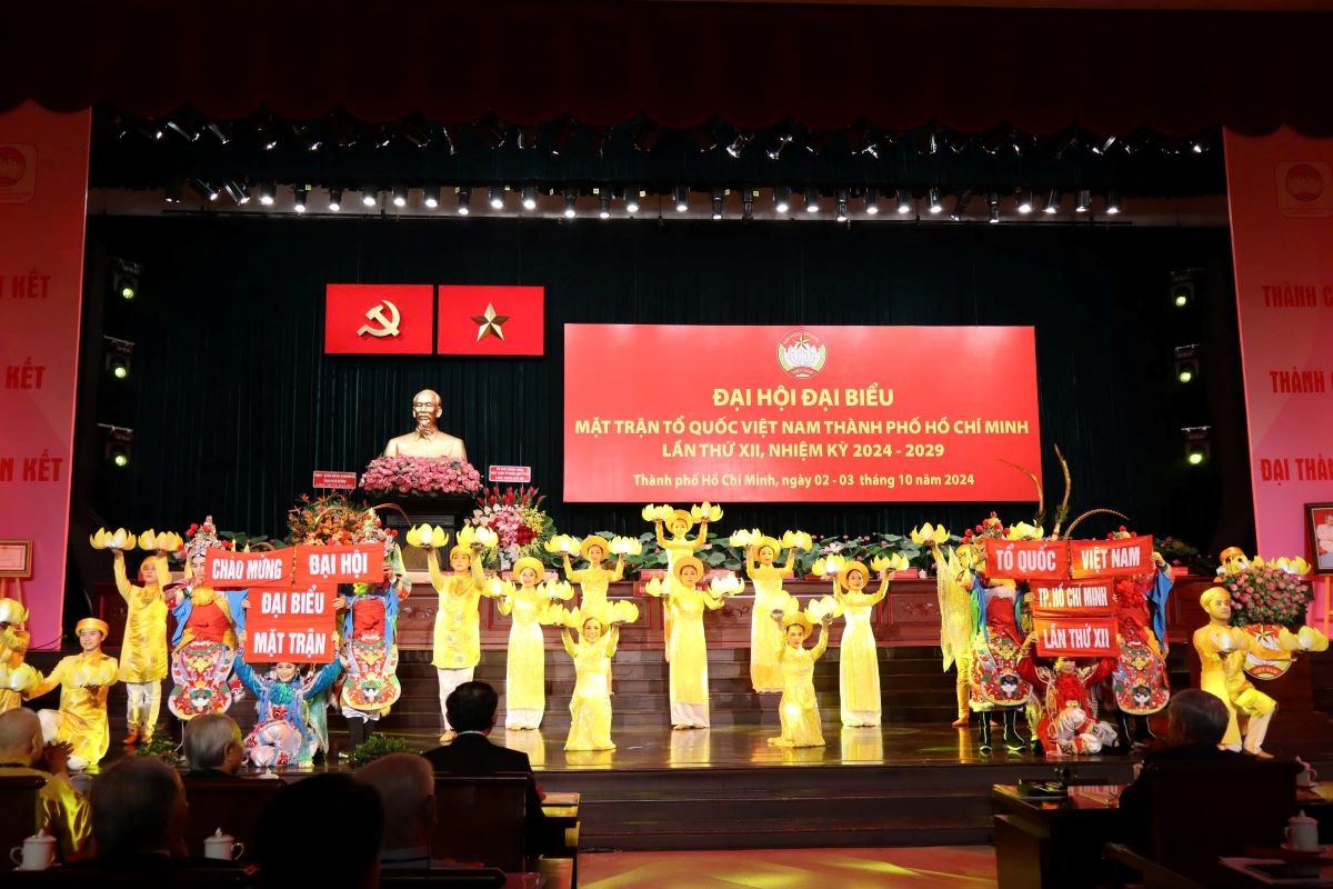 Tiết mục văn nghệ tại Đại hội (ảnh: T.L)