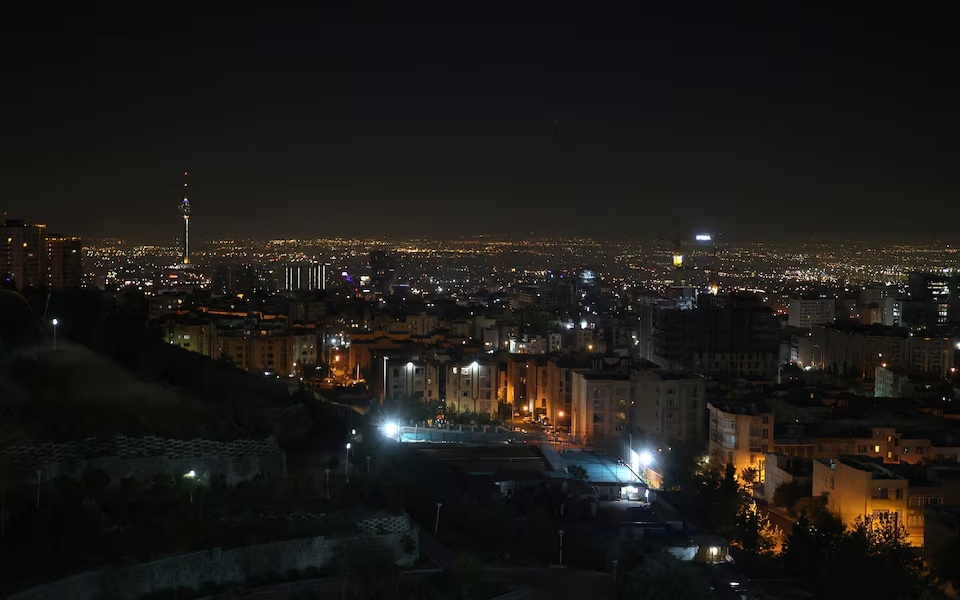Thủ đô Tehran yên tĩnh sau loạt vụ nổ sáng 26/10. Ảnh: WANA.