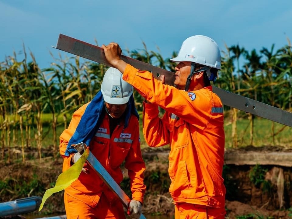 EVNNPC tăng tốc để hoàn thành tốt nhiệm vụ những tháng cuối năm.