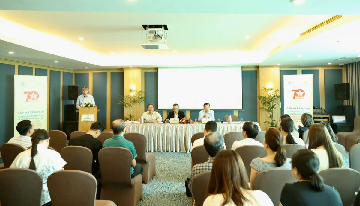 Sở Văn hoá &amp; Thể thao Hà Nội tổ chức gặp mặt báo chí thông tin về Giải Bơi chải thuyền rồng Hà Nội mở rộng năm 2024 (Ảnh: Duy Đức)