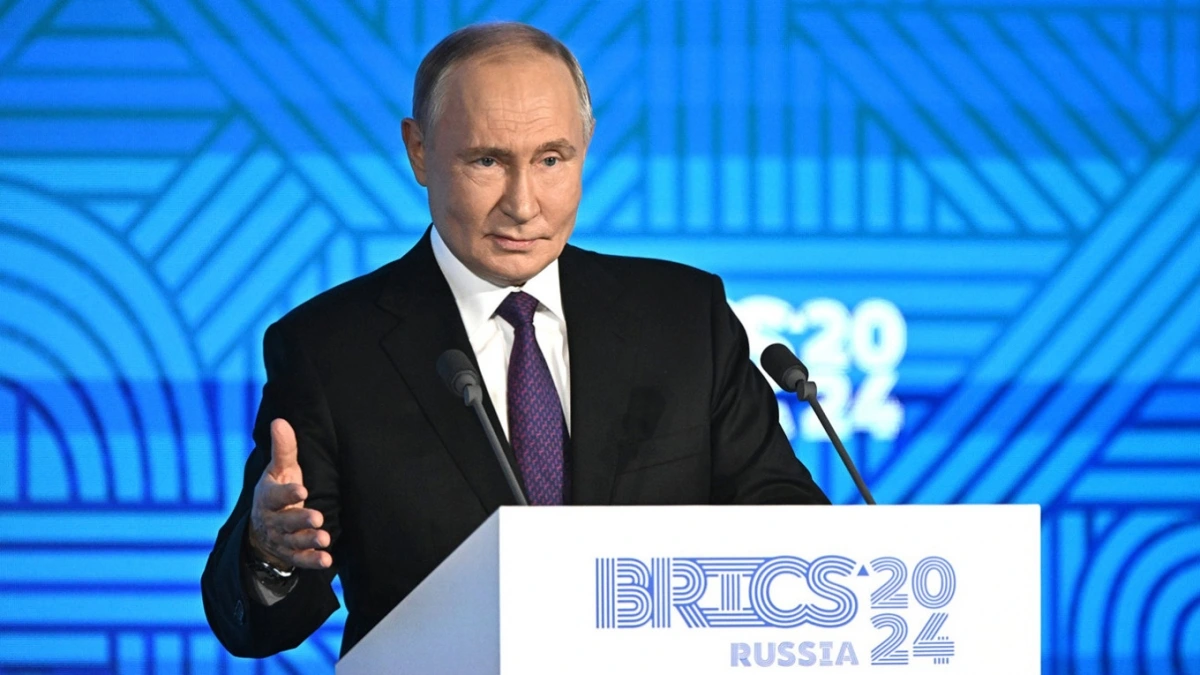 Tổng thống Nga Putin tại cuộc họp báo trước thềm BRICS 2024 (Ảnh: Moscow times)