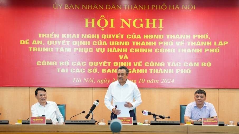 Chủ tịch UBND TP Hà Nội Trần Sỹ Thanh phát biểu tại hội nghị.