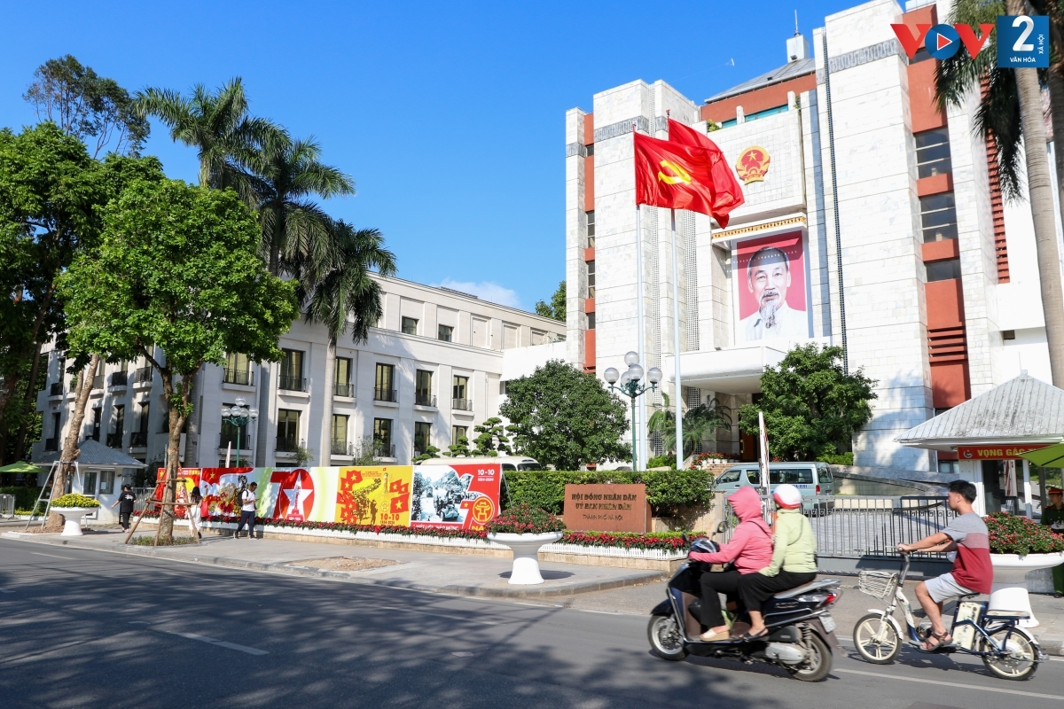 The headquarters of the Hanoi administration are well decorated in celebration of Liberation Day.