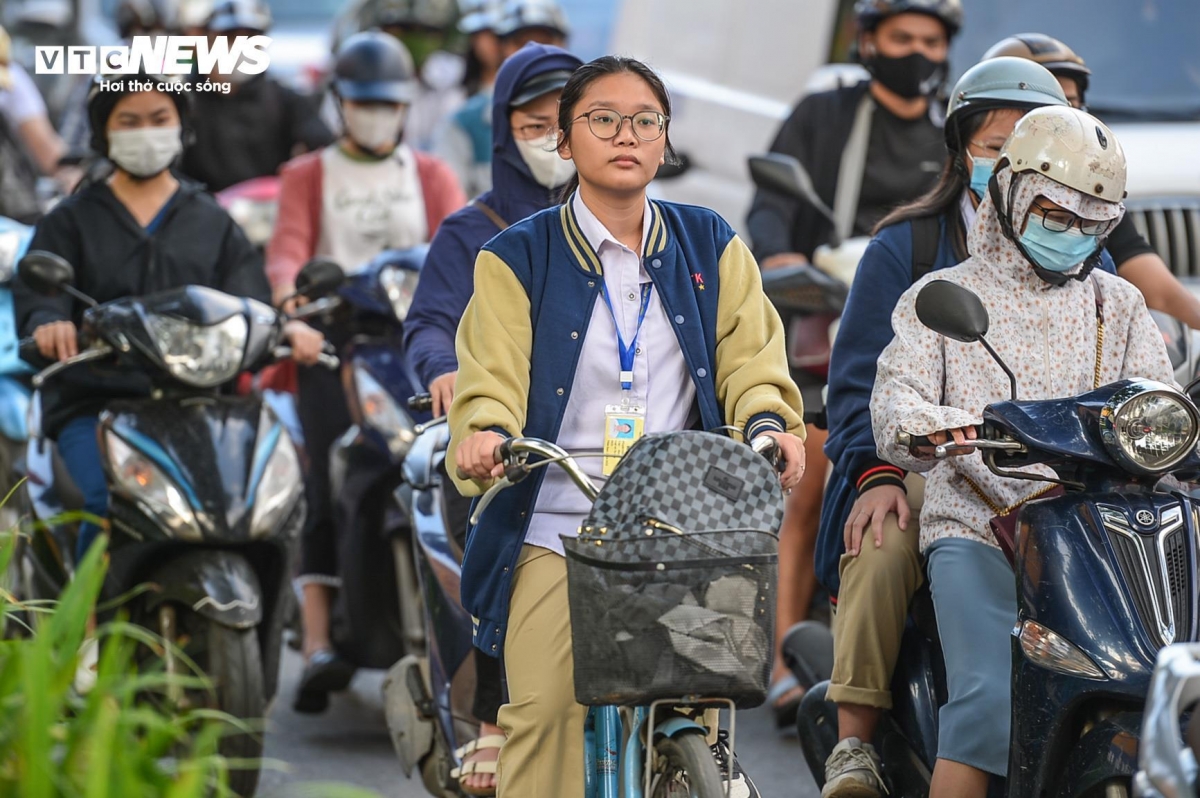 Due to the impact of the cold snap, it turns cold with rain at night and early in the morning in the northern region, including in the capital city.