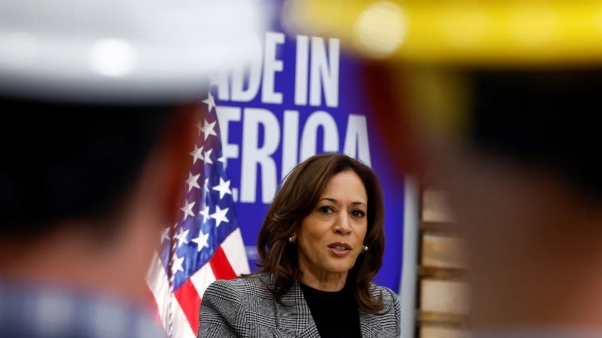 Phó Tổng thống Kamala Harris phát biểu tại Hemlock, Michigan, vào ngày 28/10/2024. Ảnh: Reuters