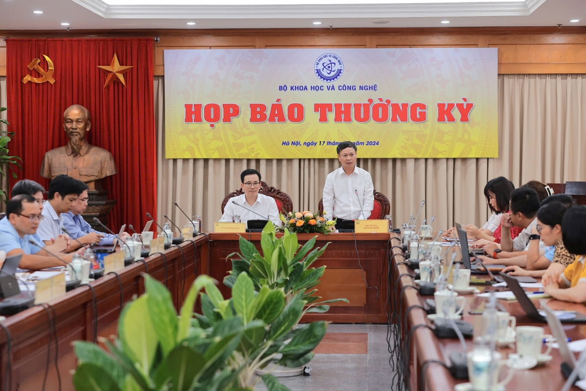 Thứ trưởng Bộ KH&amp;CN Hoàng Minh chia sẻ tại buổi họp báo chiều nay
