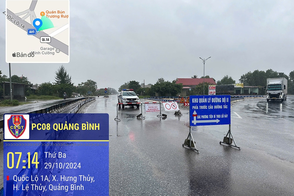 Vị trí ngập lụt trêb Quốc lộ 1A qua Chợ Mai, xã Hưng Thủy, huyện Lệ Thủy