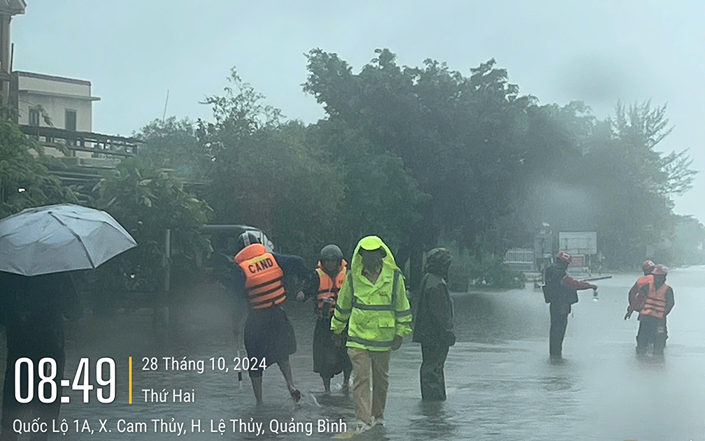 Vị trí ngập lụt trên Quốc lộ 1A qua huyện Lệ Thủy