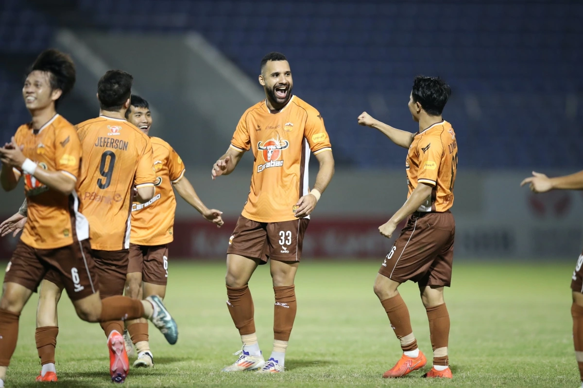 Trung vệ Jairo (HAGL) là một trong những cầu thủ nổi bật nhất vòng 4 V-League 2024/2025. (Ảnh: VPF). 
