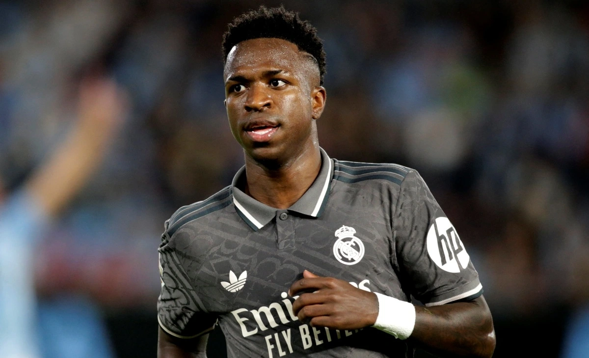 Vinícius Júnior ghi bàn ấn định chiến thắng 2-1 cho Real Madrid (Ảnh: Reuters).