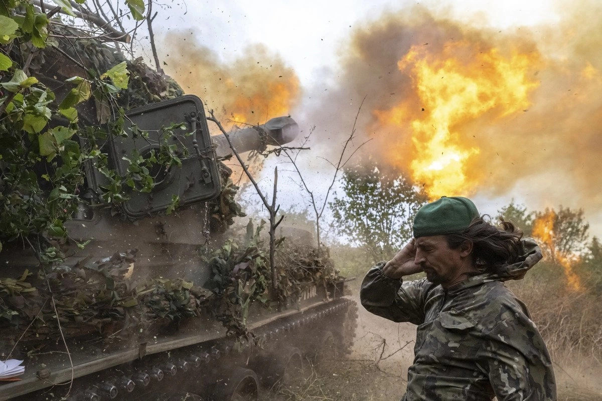 Xung đột Nga-Ukraine. Ảnh: Newsweek