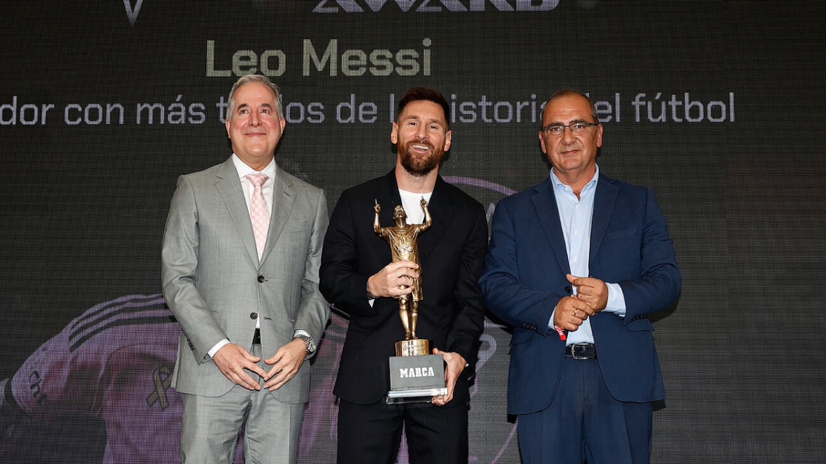 Lionel Messi nhận danh hiệu "cầu thủ thành công nhất mọi thời đại" (Ảnh: Marca)