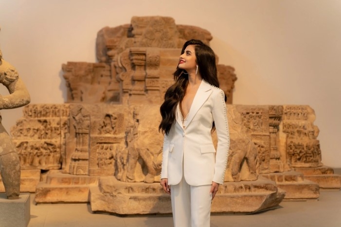 She takes a tour of the Museum of Cham Sculpture of Da Nang which has been recognised as a historical relic site in the coastal city.