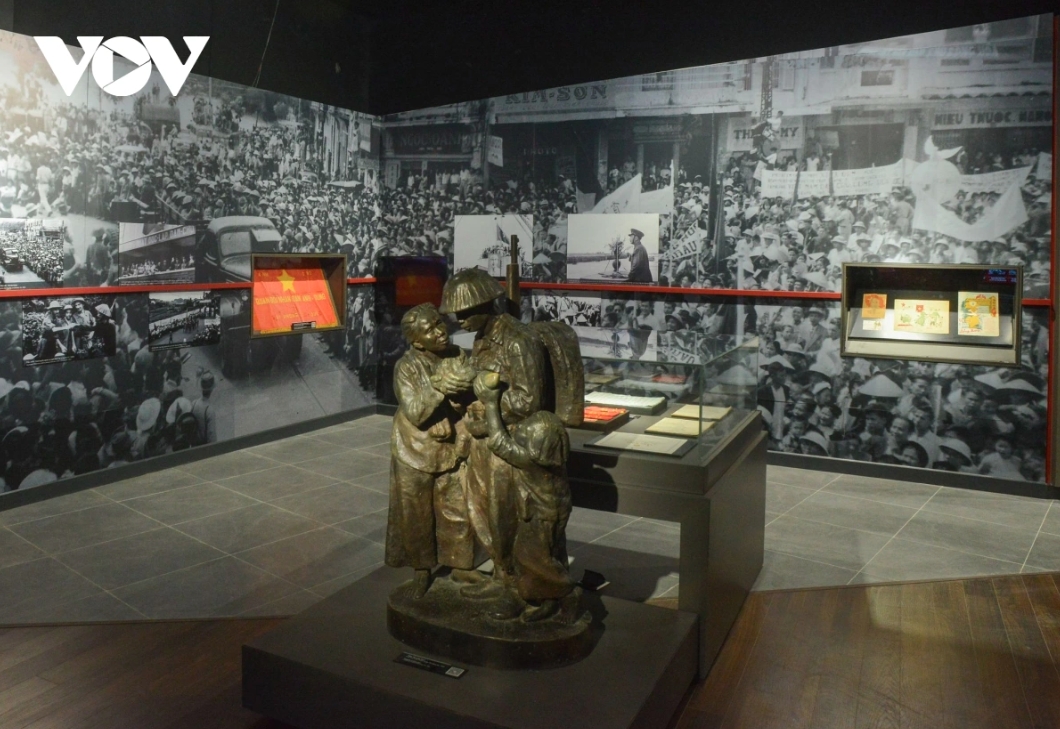 An artwork created by sculptor Pham Xuan Thi in 1955