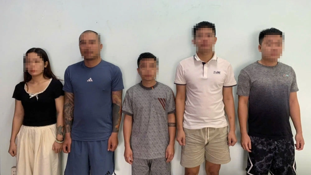 Nhóm đối tượng cho vay nặng lãi đang bị công an tạm giữ (ảnh: CA)