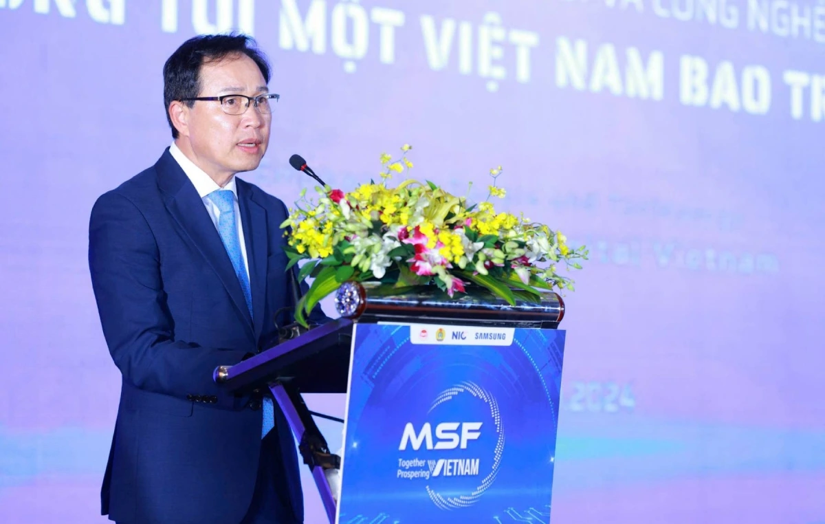 Ông Choi Joo Ho - Tổng Giám đốc Samsung Việt Nam phát biểu tại sự kiện