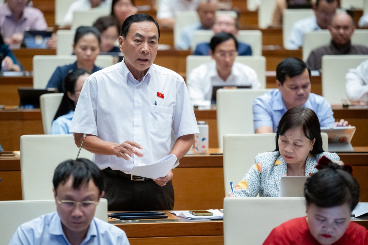 Đại biểu Phạm Văn Hòa, đoàn Đồng Tháp (Ảnh: Quốc hội)