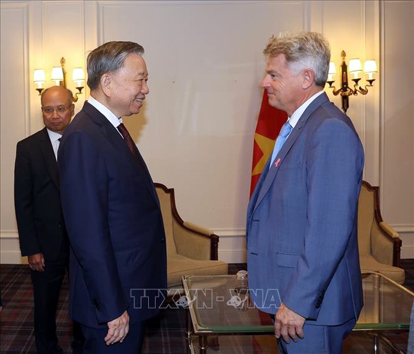 Tổng Bí thư, Chủ tịch nước Tô Lâm tiếp Bí thư toàn quốc Đảng Cộng sản Pháp Fabien Roussel - 
Ảnh: TTXVN