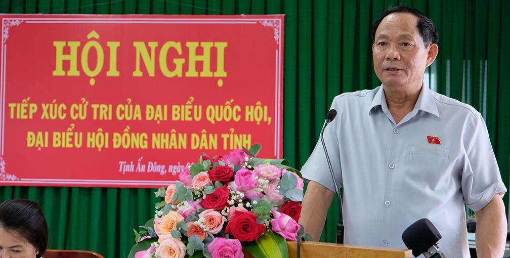 Phó Chủ tịch Quốc hội Trần Quang Phương phát biểu kết luận buổi tiếp xúc cử tri
