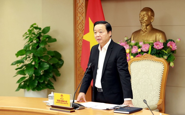 Phó Thủ tướng Trần Hồng Hà nghe báo cáo về kết quả thực hiện công tác bảo đảm trật tự, an toàn giao thông (TTATGT) 9 tháng của năm 2024
