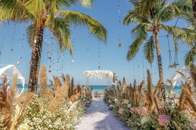 JW Marriott Phu Quoc Emerald Bay is the location chosen by billionaires to hold weddings.
