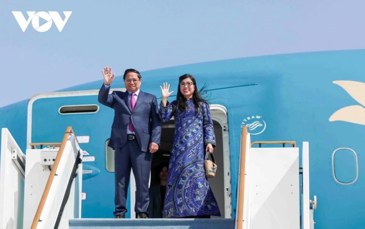 Welcoming the Vietnamese delegation at the airport were UAE Minister of State for Foreign Trade and Minister in charge of Talent Attraction and Retention Thani Bin Ahmed Al Zayoudi, Vietnamese Ambassador to the UAE Nguyen Thanh Diep, among others.