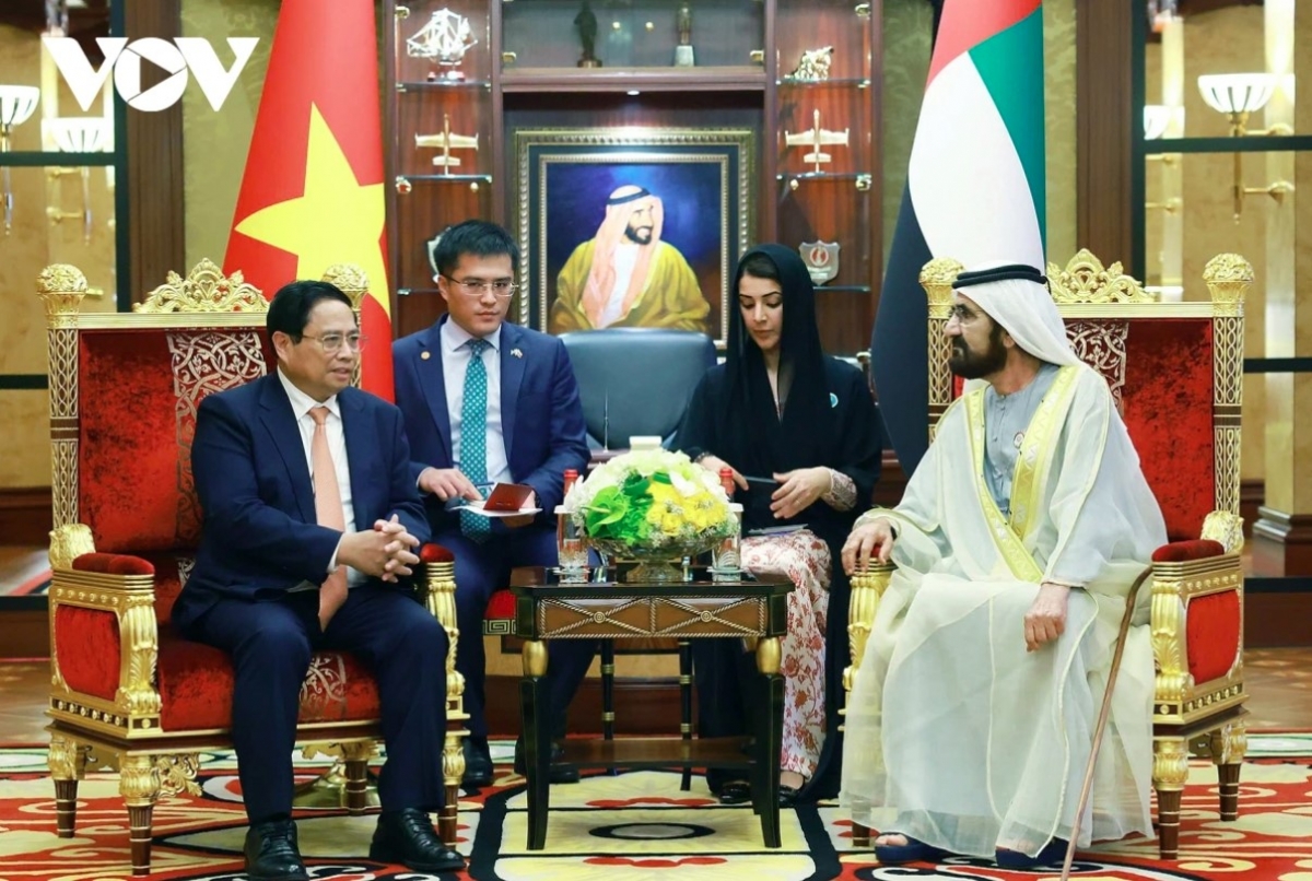 PM Chinh holds talks with UAE Vice President and Prime Minister Sheikh Mohammed bin Rashid Al Maktoum.