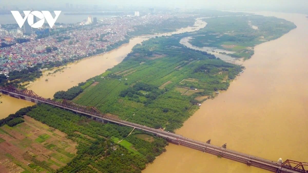 Sông Hồng luôn giữ vai trò quyết định của đô thị Hà Nội.
