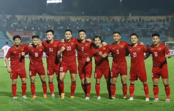 Vietnamese men's football is set to enter the top eight in Asia and qualify for World Cup.