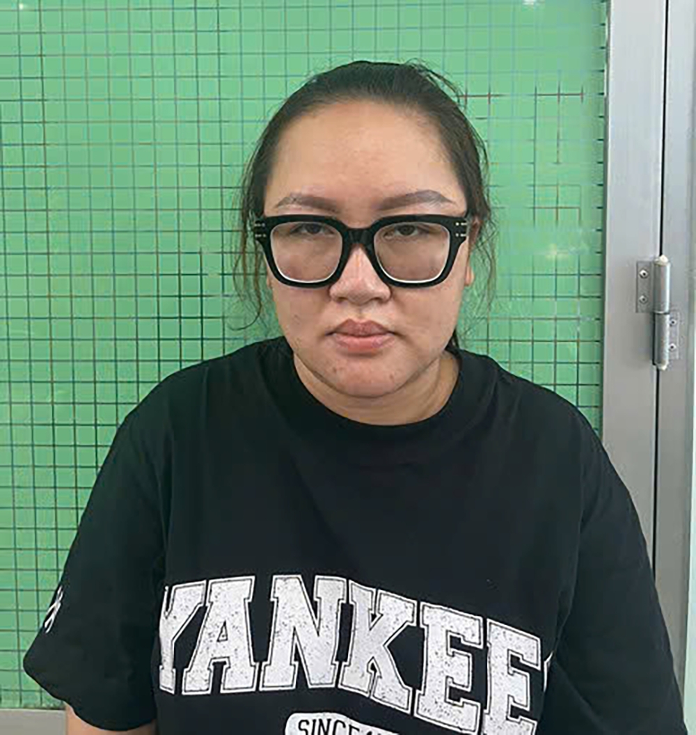 Đối tượng Trang đã thao túng tâm lý người xem bói, để lừa họ chuyển tiền cúng giải hạn, giải bùa, trục vong... (Ảnh: Công an cung cấp)