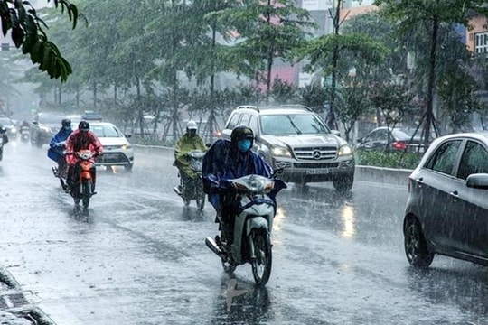 Vùng núi Tây Bắc và Việt Bắc có mưa rào và dông rải rác