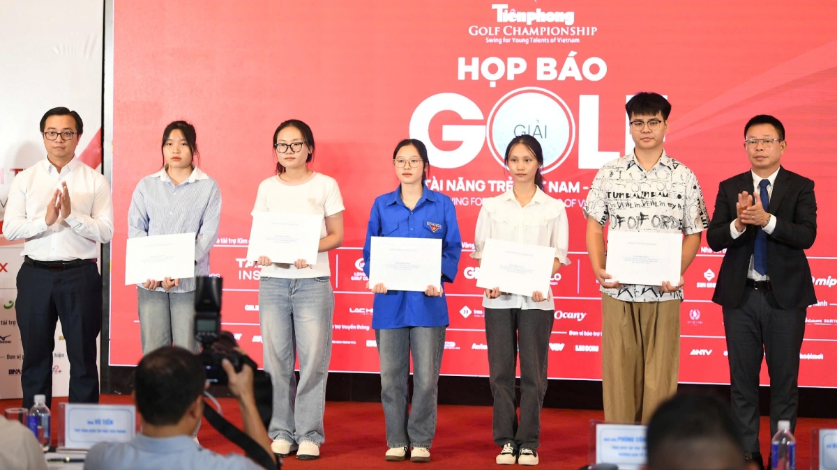 Hưởng ứng lời kêu gọi của Trung ương Đoàn TNCS Hồ Chí Minh, Bộ Giáo dục và Đào tạo, trong khuôn khổ giải “Golf vì tài năng trẻ Việt Nam” lần thứ 8 – năm 2024, Ban tổ chức tiếp tục lan tỏa chương trình: “Cùng Tiền Phong nâng bước em tới trường”, hướng đến những sinh viên bị tác động trực tiếp bởi bão số 3 gây ra, để cùng chung tay, giúp các em sớm vượt qua mất mát, khó khăn và tiếp tục vững bước trên giảng đường đại học.