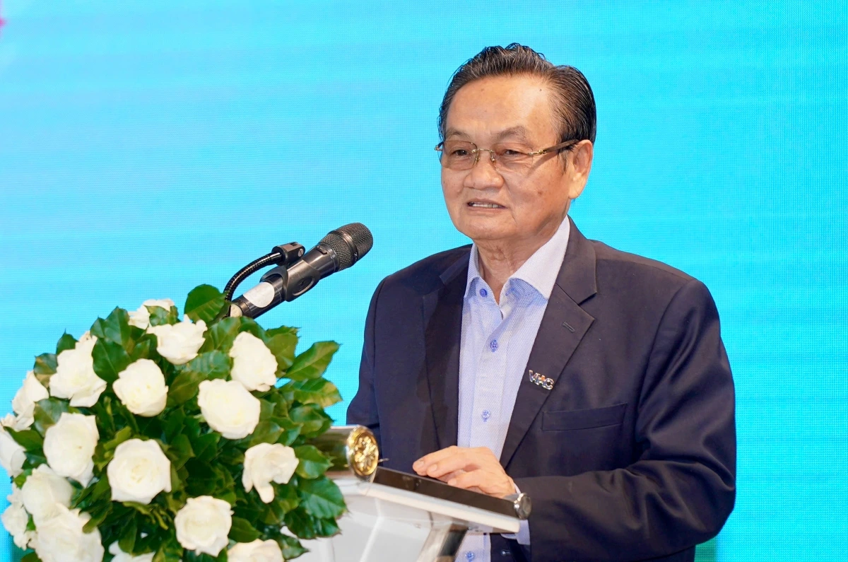 Tiến sĩ Trần Du Lịch phát biểu tại hội thảo