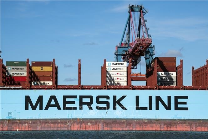 Tàu container của Tập đoàn vận tải biển Maersk tại cảng Gothenburg, Thụy Điển. (Ảnh: AFP/TTXVN)