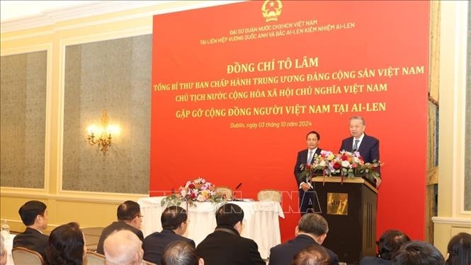 Tổng Bí thư, Chủ tịch nước bày tỏ vui mừng chứng kiến sự phát triển của cộng đồng người Việt tại Ireland. Ảnh: TTXVN