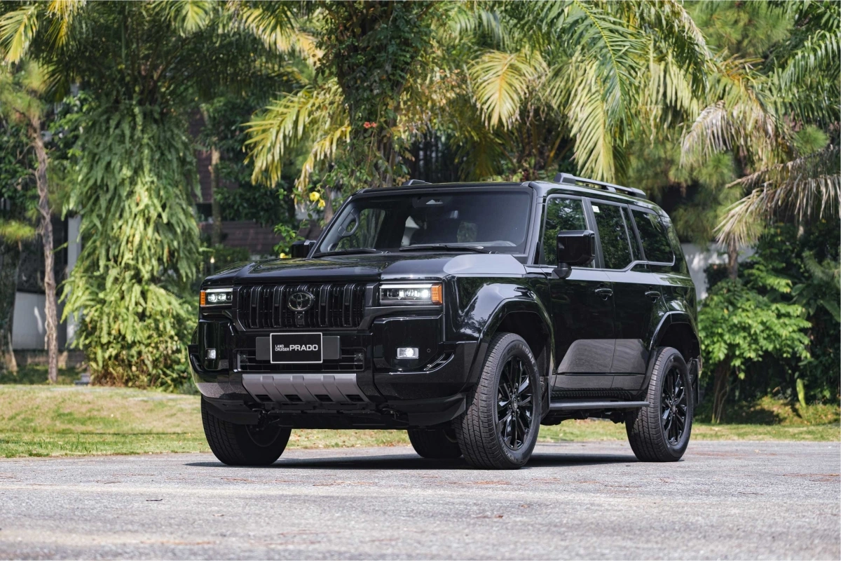Land Cruiser Prado hoàn toàn mới