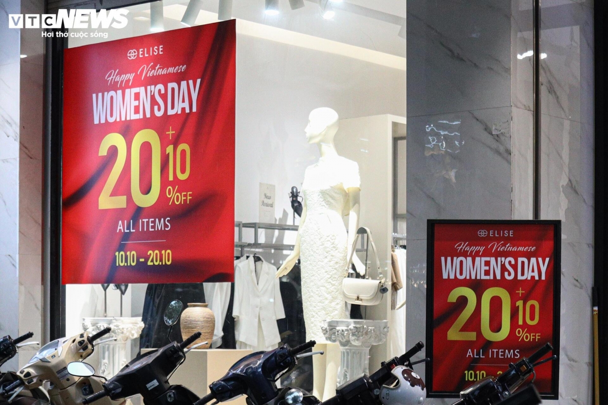 The price of gifts ranges from tens of thousands to several hundred thousand VND.