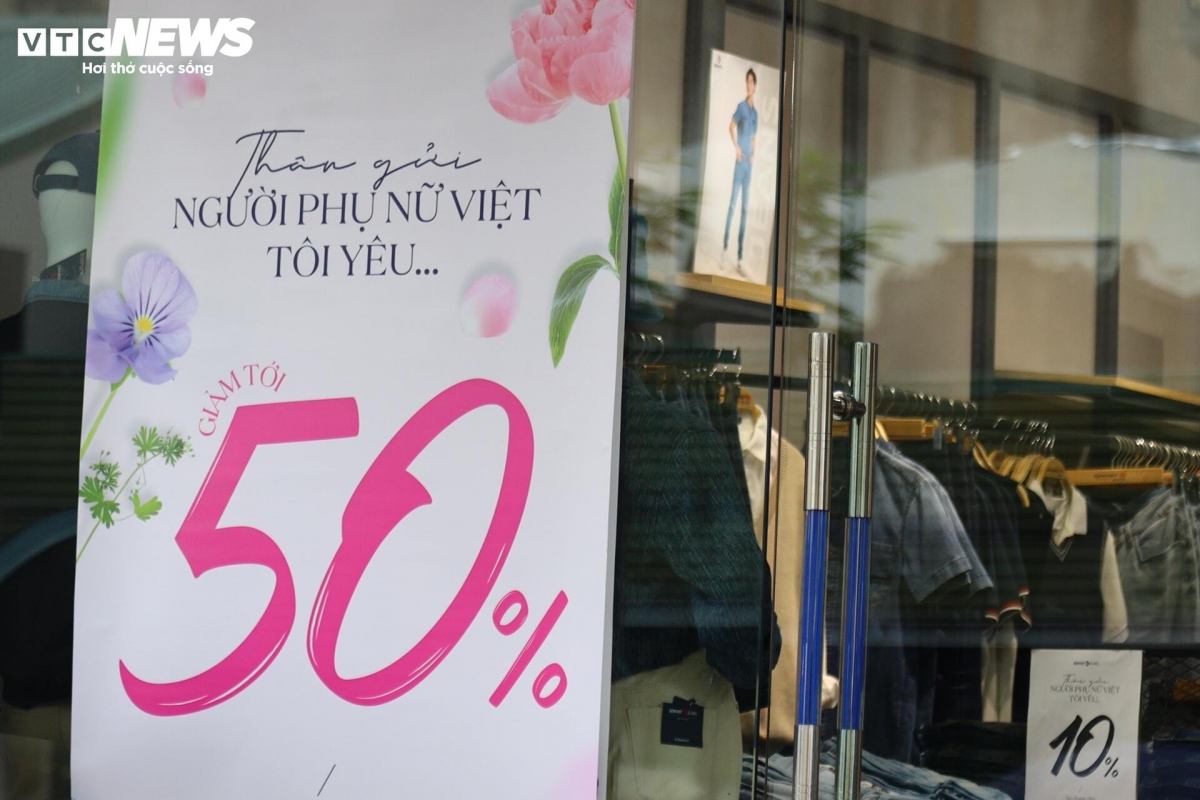 Many stores remain quiet despite a big sales programme ahead of Vietnamese Women’s Day.