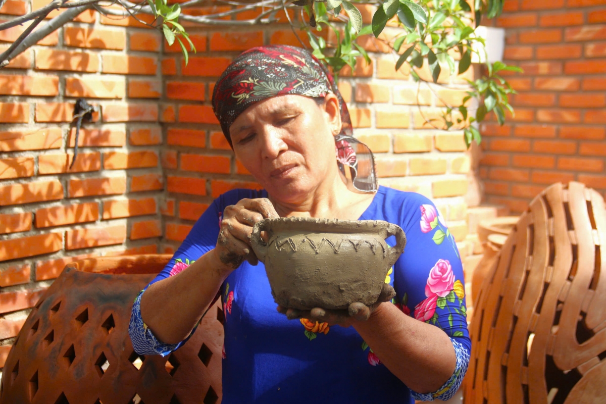 Những giá trị văn hóa dân tộc sẽ thổi hồn vào tư duy, tay nghề của các nghệ nhân (Ảnh: Ngọc Anh)