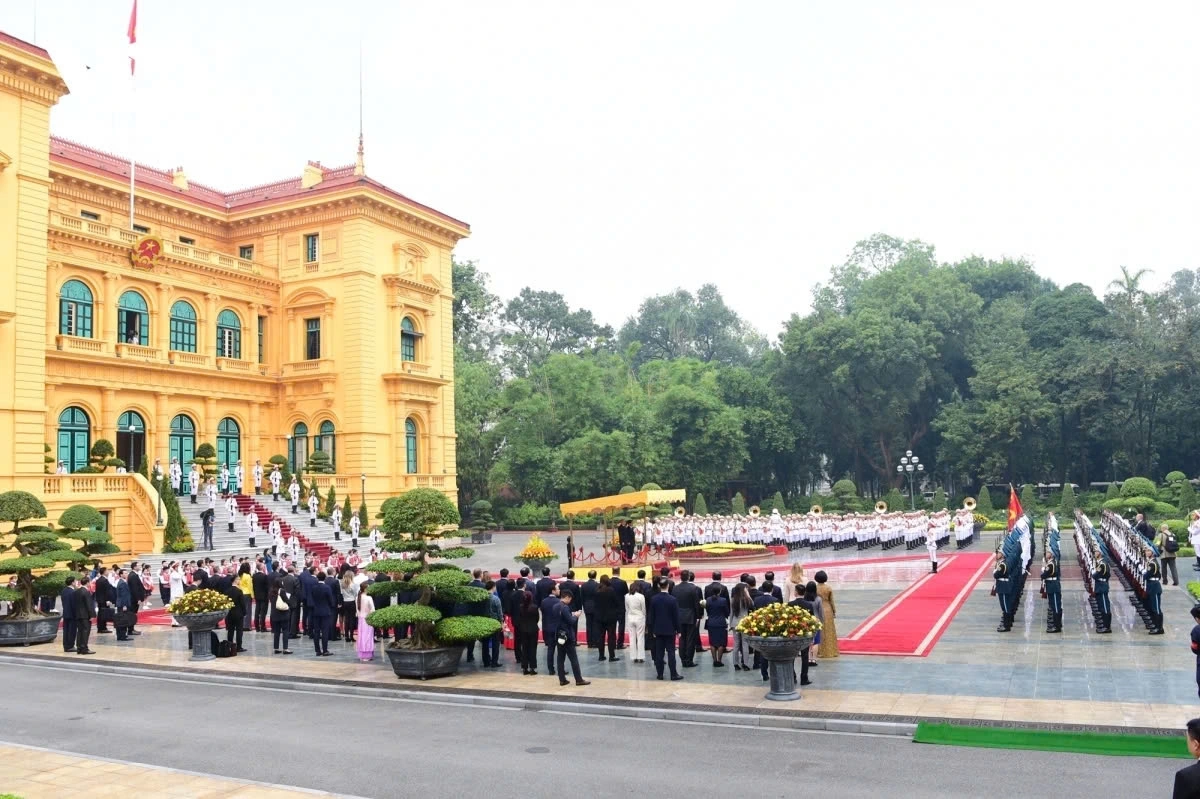 This is the first visit to Vietnam in 11 years by the President of Bulgaria and also the first visit of President Rumen Radev to Vietnam in his capacity as the head of state of Bulgaria.