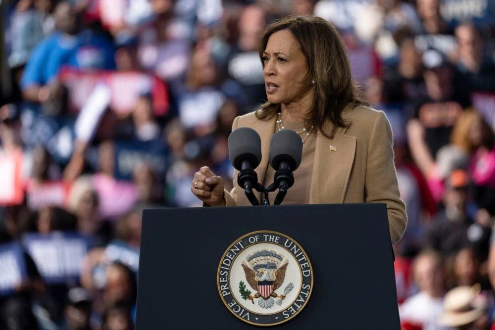 Phó Tổng thống Mỹ Kamala Harris trong cuộc mít tinh vận động tranh cử ở Atlanta. Ảnh: Reuters