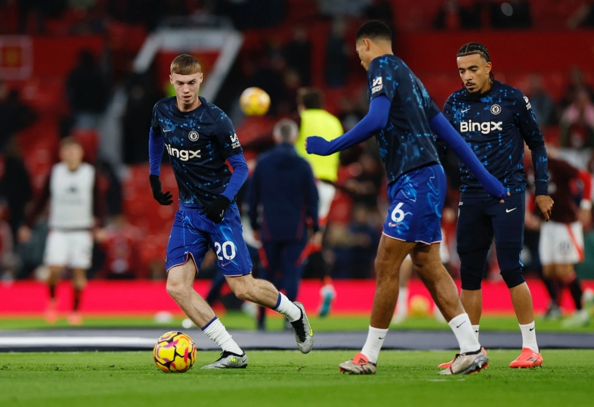 Chelsea được đánh giá cao hơn MU ở trận Super Sunday (Ảnh: Reuters)
