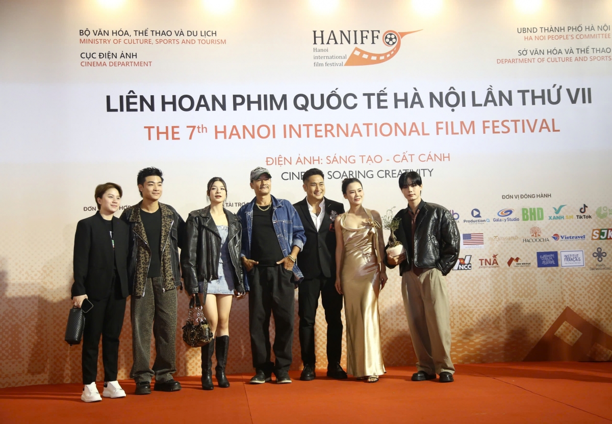 Các nghệ sĩ, diễn viên Việt Nam tham gia liên hoan
