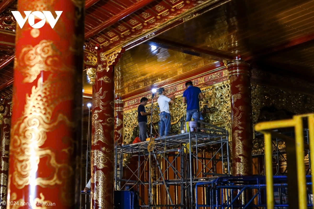 The Palace has deteriorated over time due to the effects of weather, the environment, and human activity, and restoration addresses these damages, ensuring safety for visitors and the local community.