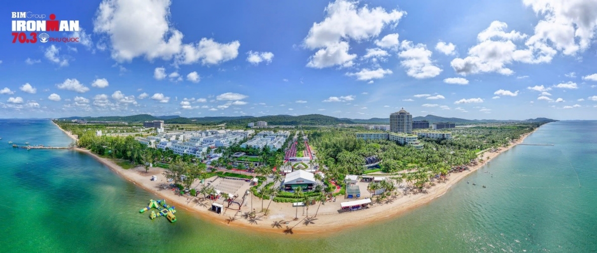 Khu phức hợp Phu Quoc Marina, địa điểm đăng cai, chiếm trọn tình cảm của VĐV 