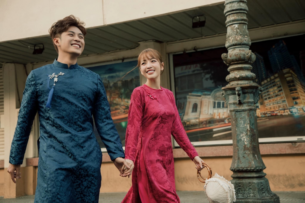 Nam ca sĩ chia sẻ bà xã Puka là động lực cũng như hậu phương vững chắc nhất để anh tự tin “cháy” trên sân khấu. Gin Tuấn Kiệt cho biết, Puka không chỉ luôn dành cho chồng những lời động viên, khích lệ tinh thần mà còn đóng vai trò quan trọng trong việc làm mới hình ảnh, xây dựng phong cách cho nam ca sĩ. 