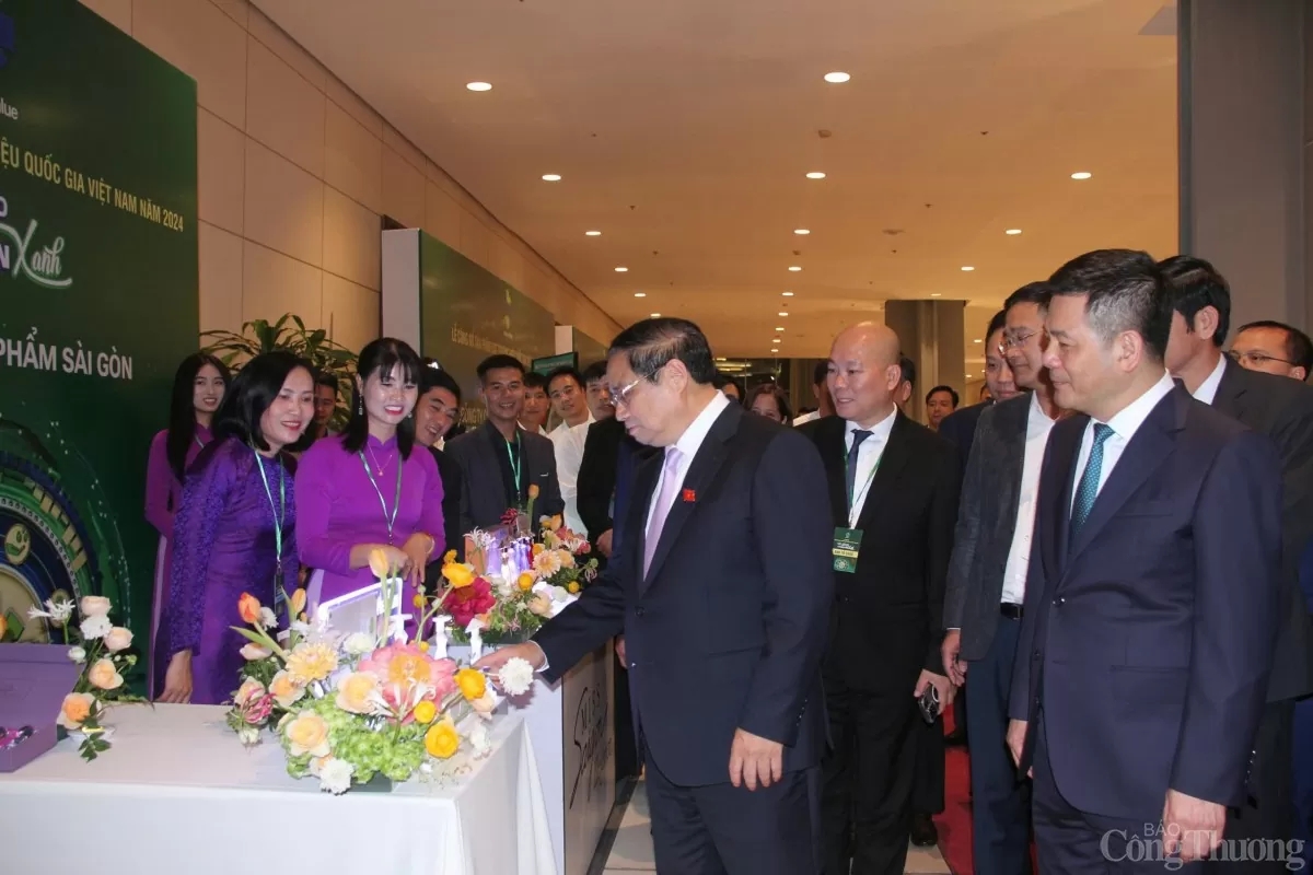 Sau hơn 6 tháng đánh giá, thẩm định và chọn lọc từ 1000 hồ sơ tham dự, Ban Tổ chức đã lựa chọn được 190 doanh nghiệp có sản phẩm đạt Thương hiệu quốc gia Việt Nam 2024. Ảnh: Báo Công thương