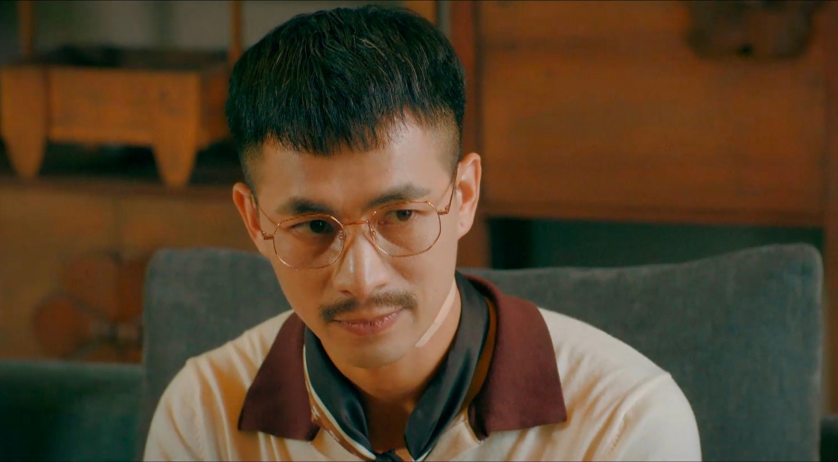 Vai Dũng "kính" trong phim "Độc đạo" của Mạnh Cường để lại nhiều ấn tượng cho khán giả.